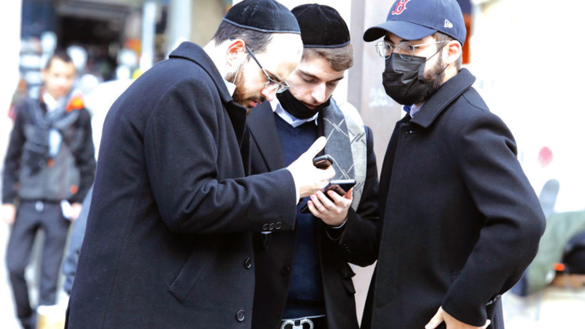 Los judíos ultraortodoxos de Israel entrarán gradualmente en la era de Internet en 2021