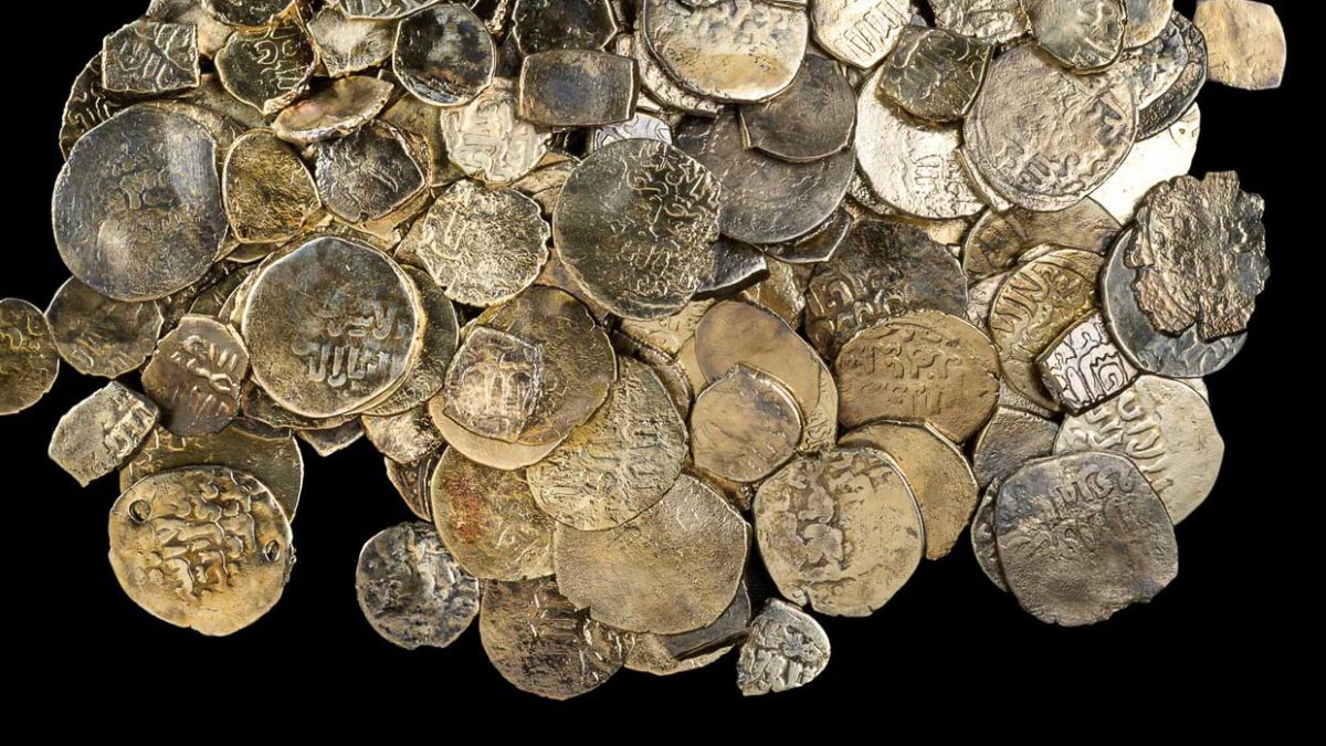 Tesoro submarino: Hallan monedas de 1.700 años de antigüedad en Cesarea
