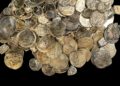 Tesoro submarino: Hallan monedas de 1.700 años de antigüedad en Cesarea