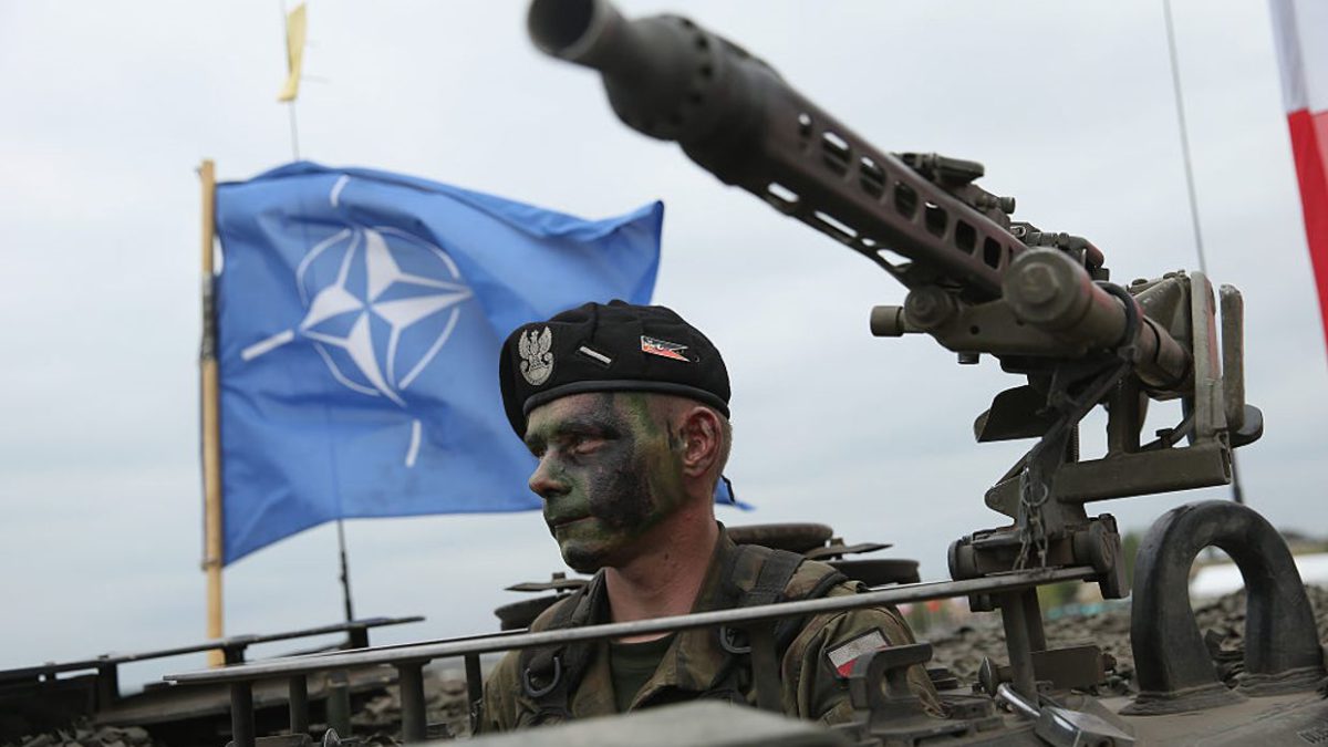 Cómo debe responder la OTAN si Rusia invade Ucrania