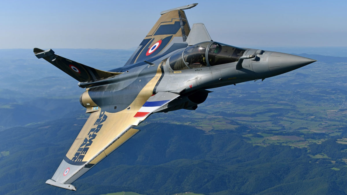 Los EAU acuerdan comprar 80 cazas Rafale franceses
