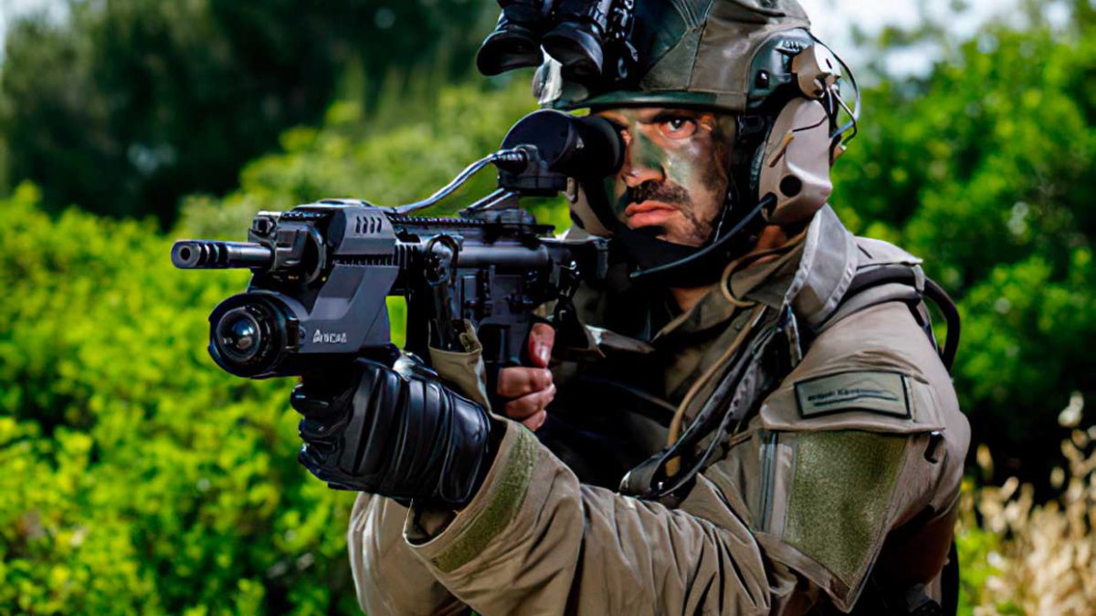 Elbit Systems de Israel presenta un rifle de asalto con inteligencia artificial