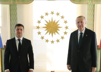 Turquía promete apoyar a Ucrania en su enfrentamiento con Rusia