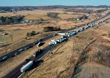 Choque masivo de 100 autos en Wisconsin