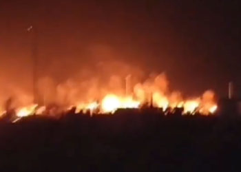 Ataques aéreos israelíes golpean el puerto sirio de Latakia: daños masivos