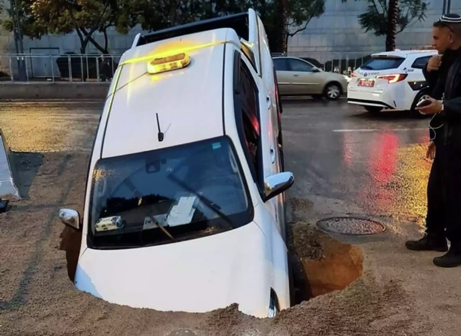 La tormenta invernal Carmel causa estragos con fuertes lluvias y viento