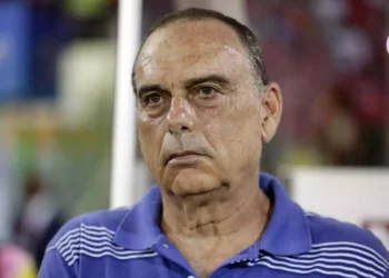 Jugadores argelinos boicotean un partido por la presencia del entrenador israelí Avram Grant