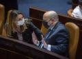 La Knesset vota en contra de ley para expulsar a familias de los terroristas