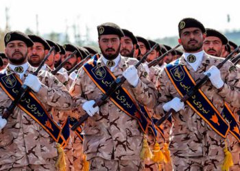 La Guardia Revolucionaria de Irán mata a un hombre armado cerca de la frontera con Pakistán
