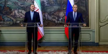 Irán busca alargar las conversaciones en Viena con el apoyo de Rusia