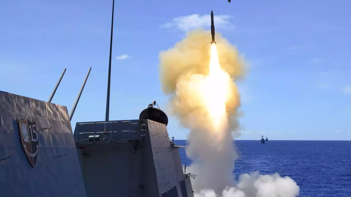 Raytheon recibe $578 millones para misiles SM-2 para Estados Unidos y sus aliados