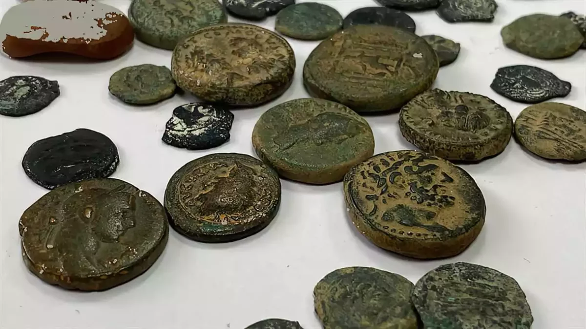 Hallan moneda y un sello de la época asmonea en casa de un árabe en Jerusalén