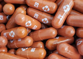Panel de la FDA respalda la píldora de Merck contra el COVID