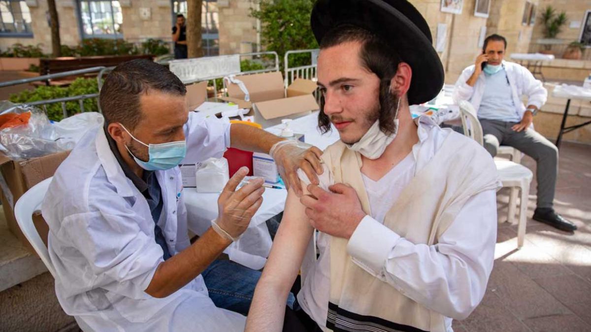 Israel aprueba la cuarta vacuna contra el COVID para los inmunodeprimidos