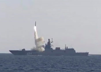 Rusia prueba nuevos misiles hipersónicos Zirkon desde una fragata y un submarino