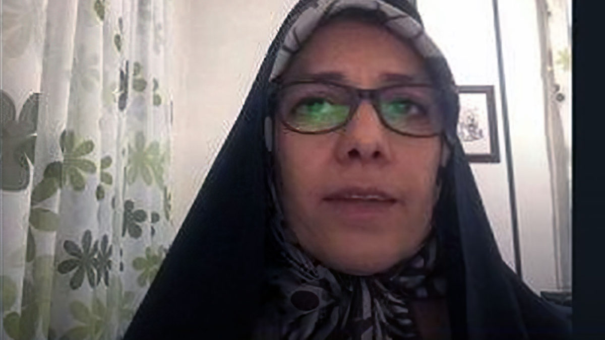 Sobrina del ayatolá Jamenei es detenida por elogiar a la viuda del sha de Irán