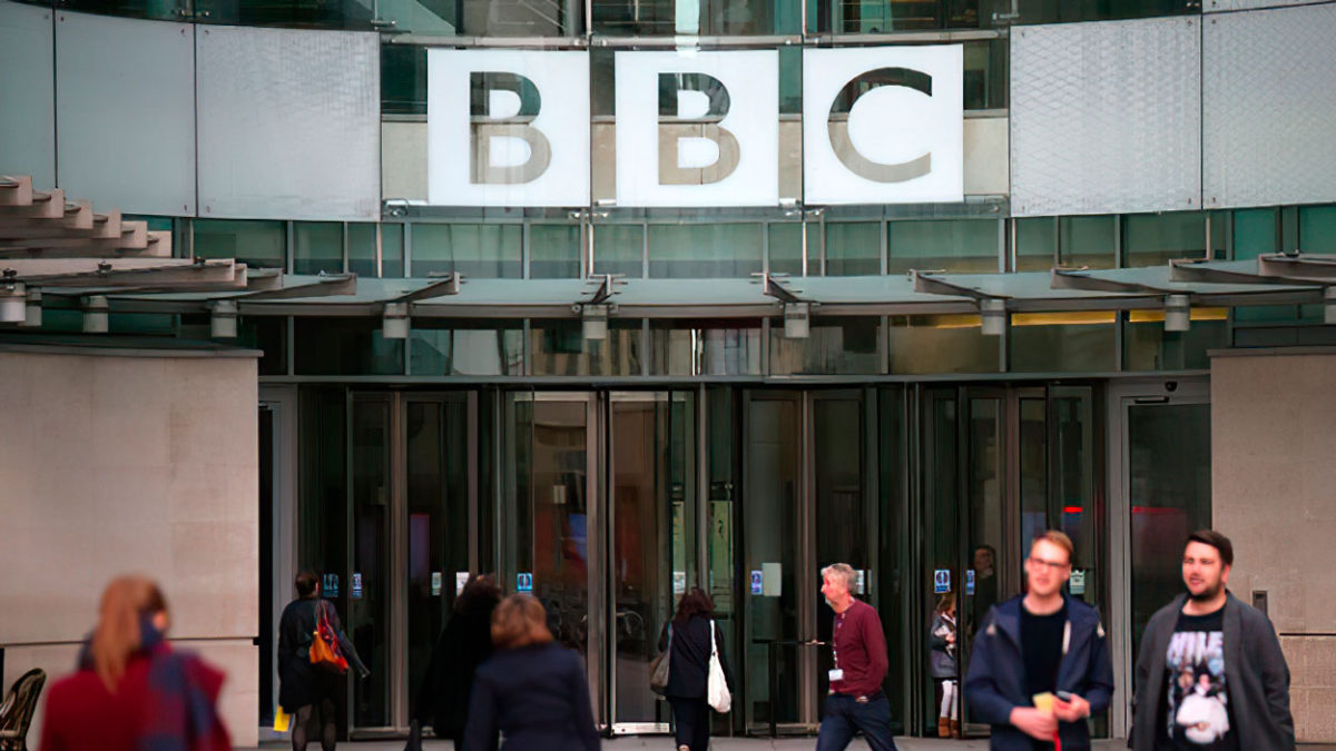Alto rabino británico: El antisemitismo no tiene cura en la BBC