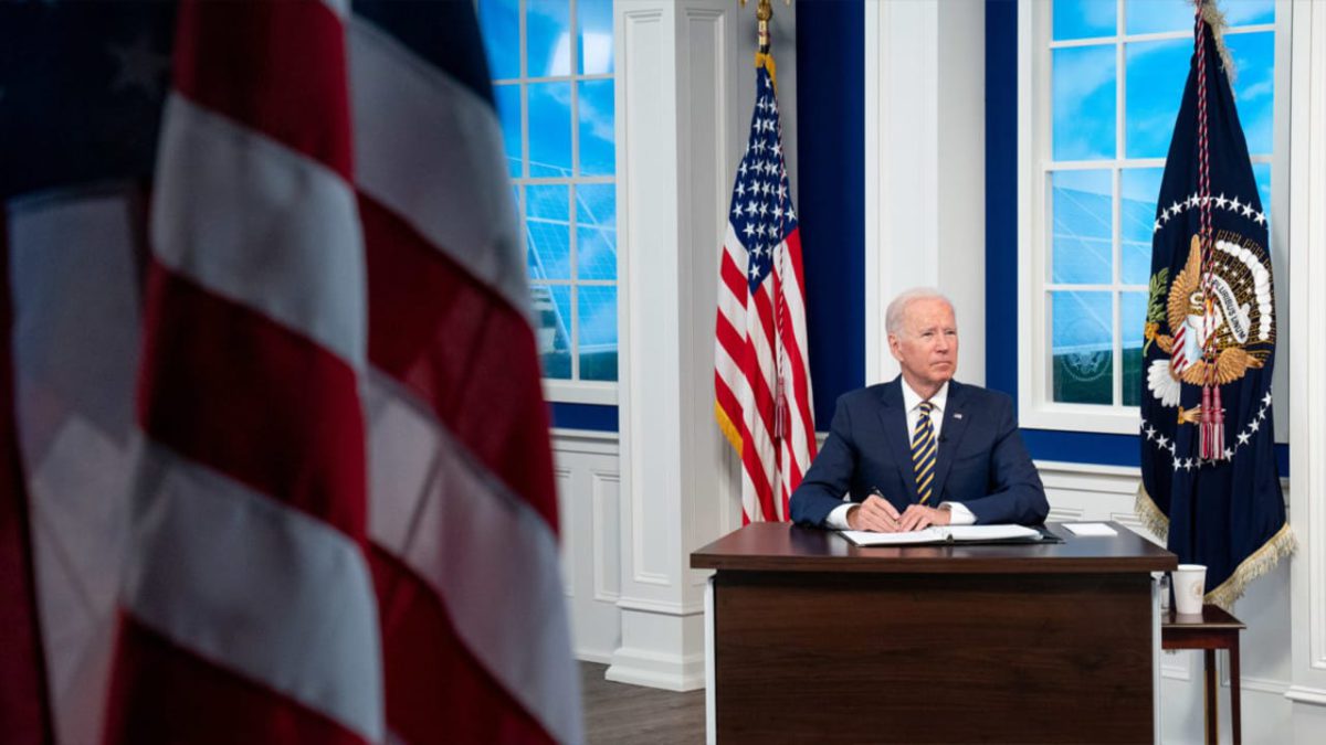 Un desastre por mes: los primeros 12 meses de Joe Biden en el cargo