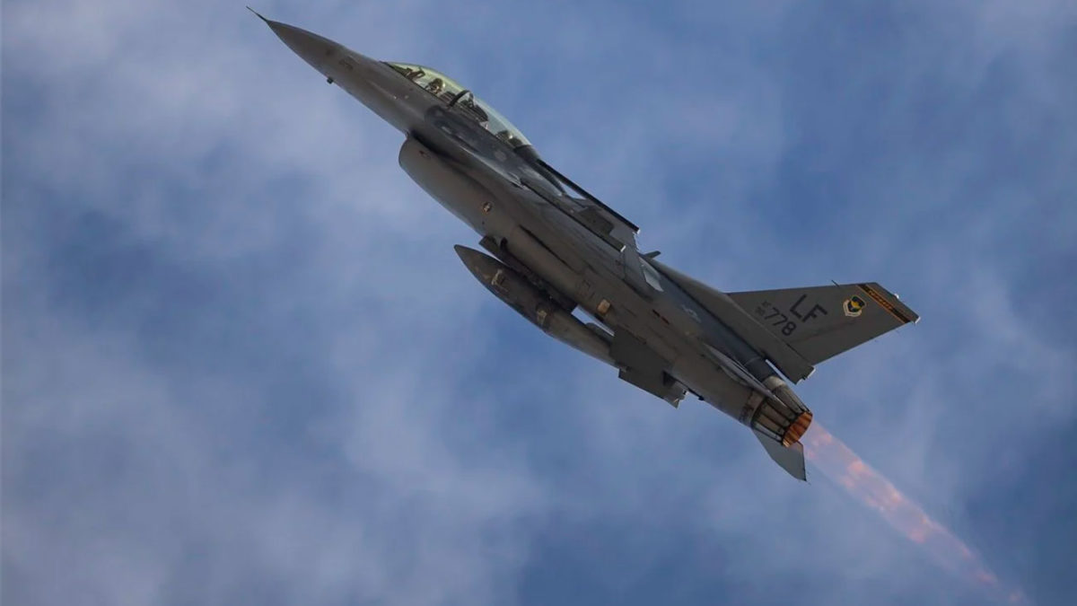 Cazas F-16 de EE.UU. colaboran con los aliados de la OTAN en el Báltico