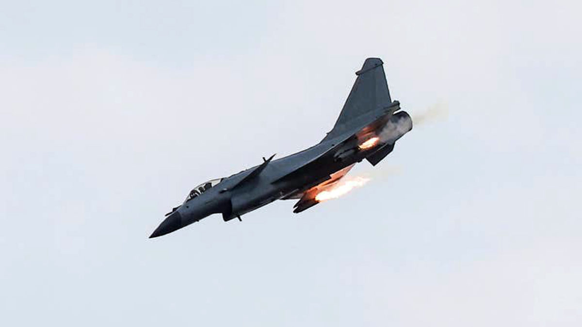 Pakistán compra aviones chinos basados en el desechado caza israelí Lavi