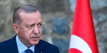 Israel debe desconfiar de los esfuerzos de acercamiento de Erdogan