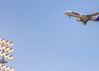 FedEx solicita sistemas de defensa antimisiles en los aviones de carga