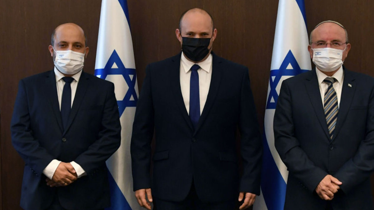 Altos funcionarios públicos de Israel dan positivo al COVID