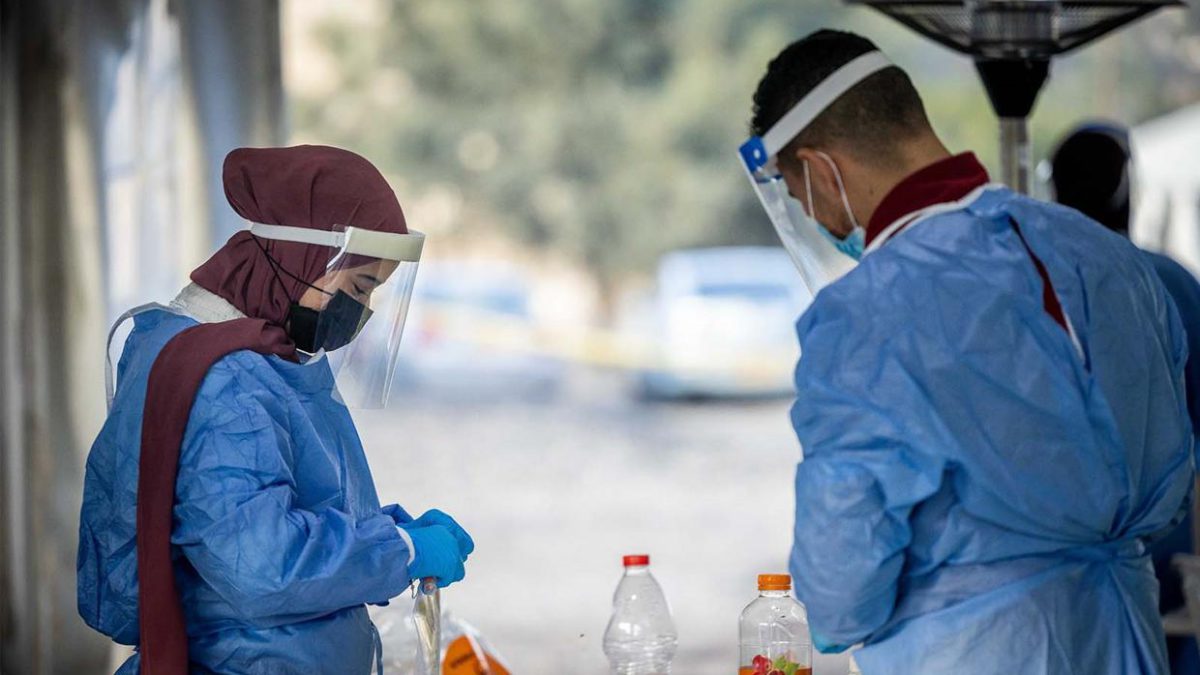Israel registra su primer paciente con COVID y gripe al mismo tiempo