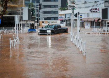 Ola de frío se extiende sobre Israel: Calles inundadas