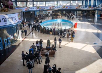 Covid-19 en Israel: La línea de atención del Ministerio de Sanidad colapsa