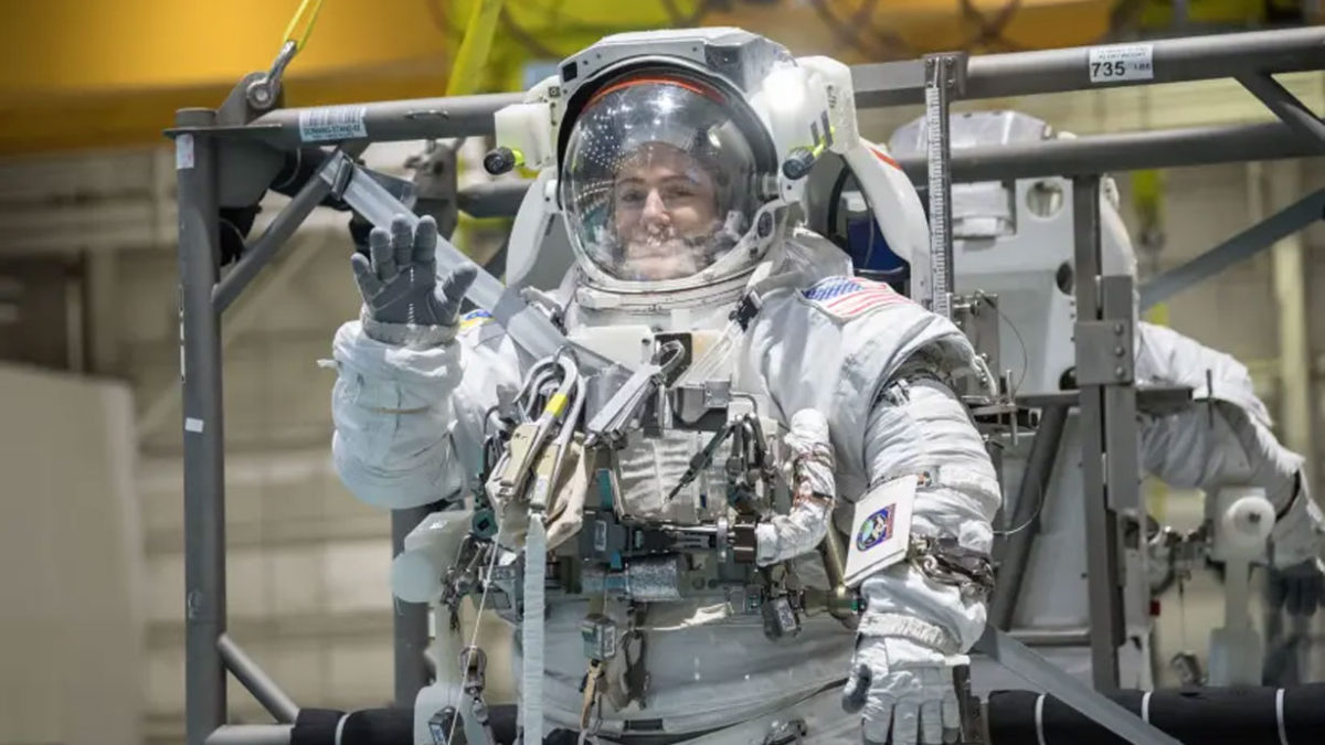 La astronauta judía-estadounidense Jessica Meir podría ser la primera mujer en la Luna
