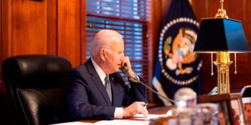 Biden advierte a Ucrania: Rusia podría lanzar una invasión en febrero