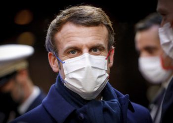 Macron utiliza un término vulgar para referirse a los no vacunados