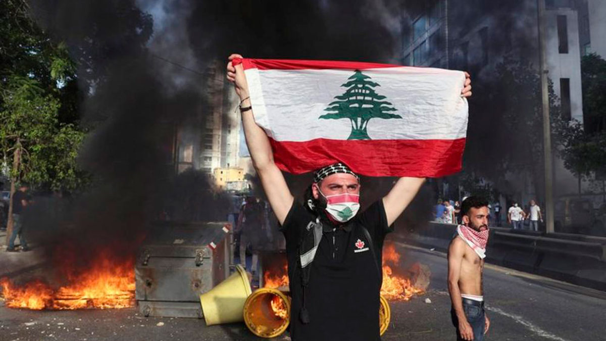 Líbano: Manifestantes bloquean carreteras para protestas por la crisis económica