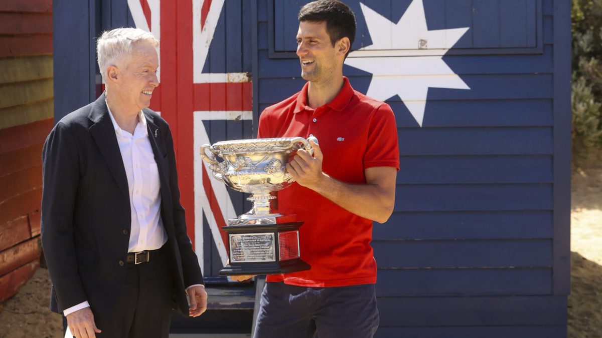 Juez australiano restablece visa de la estrella del tenis Novak Djokovic