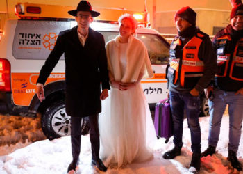 Novios rescatados de una tormenta de nieve cerca de Jerusalén