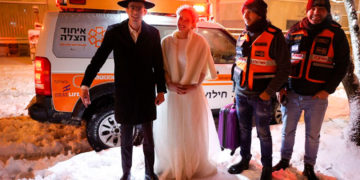 Novios rescatados de una tormenta de nieve cerca de Jerusalén