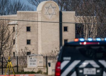 La policía británica detiene a dos hombres vinculados al ataque a la sinagoga de Texas