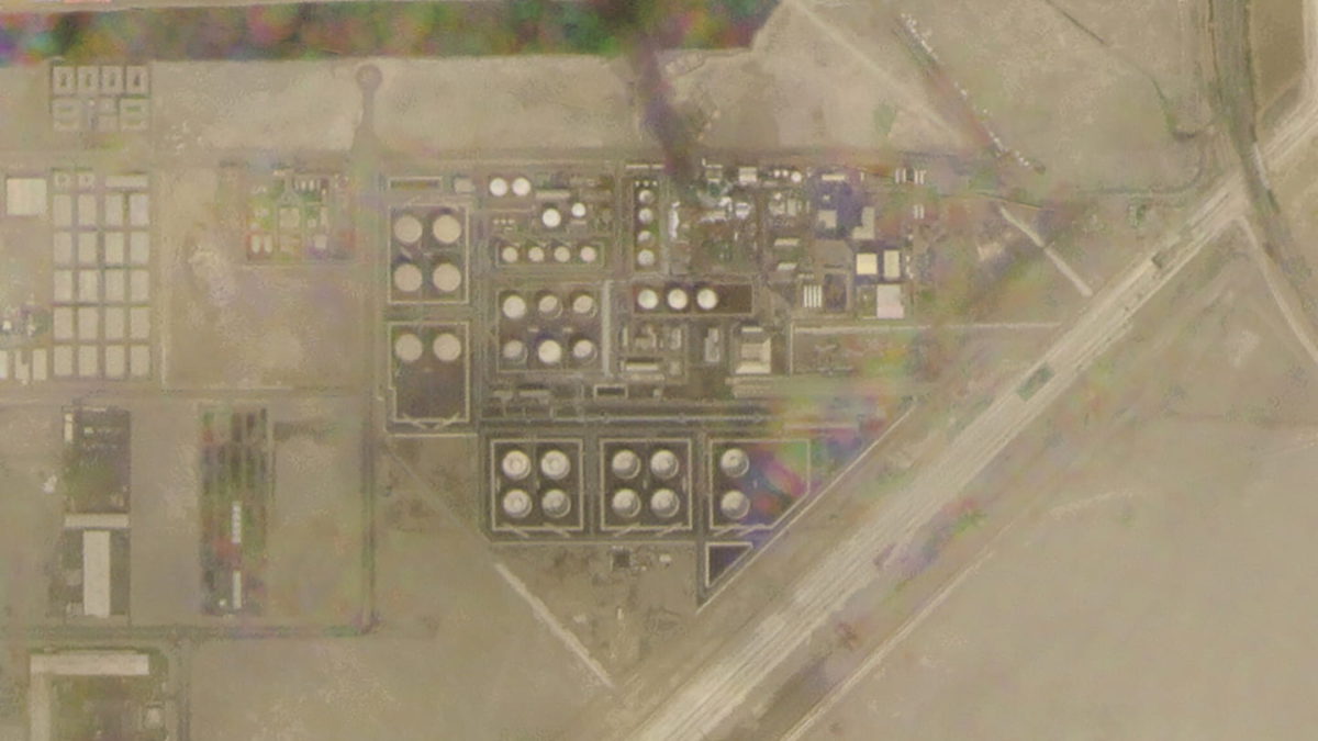 Imágenes por satélite muestran los daños en emplazamiento petrolífero de Abu Dhabi tras el ataque