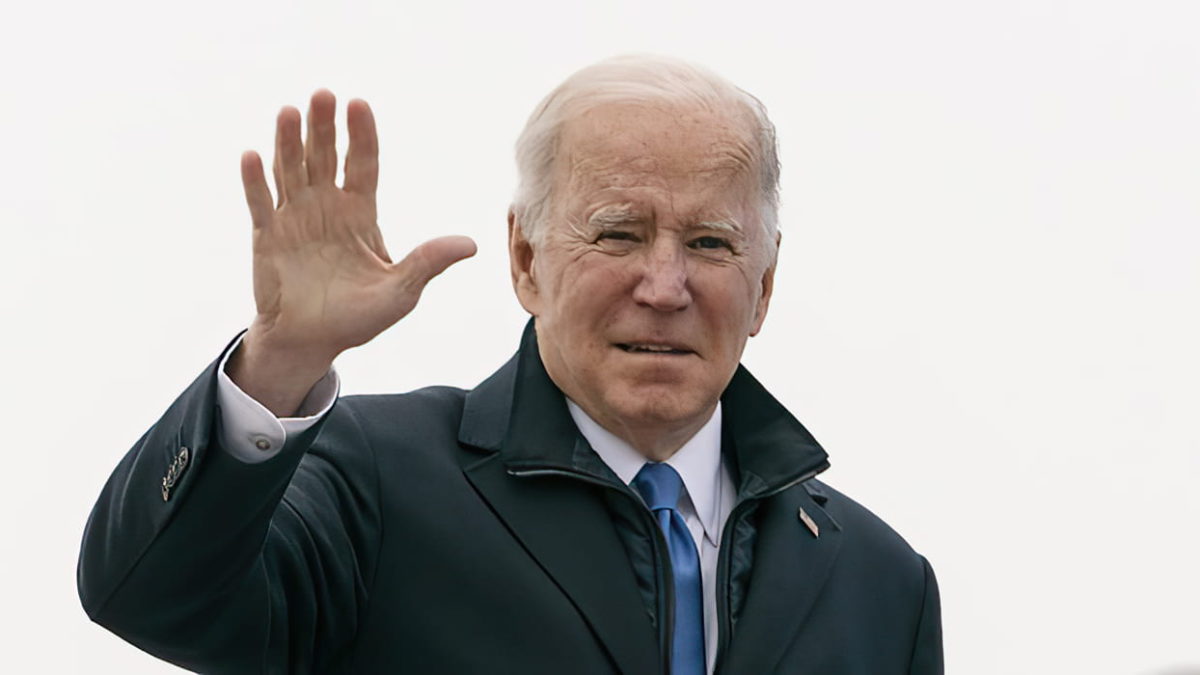 Los latinos dicen ¡Adiós! a Joe Biden