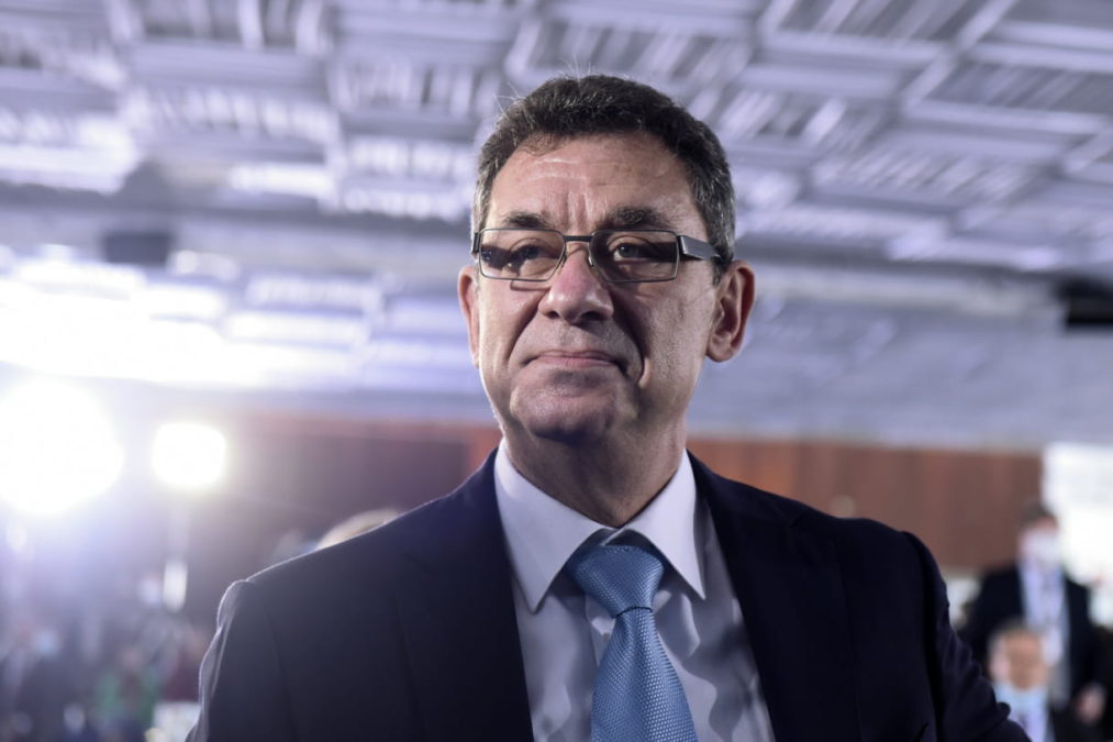 CEO de Pfizer a la TV israelí: Deberíamos volver a la normalidad en “unos meses”