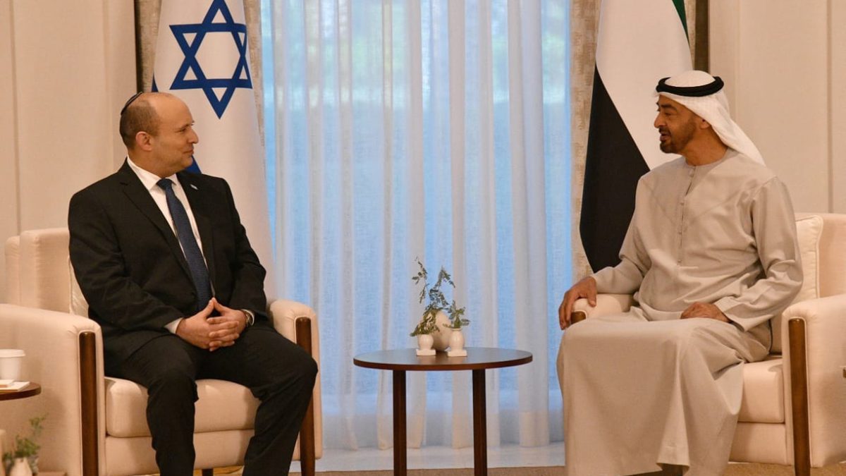Bennett habla con el príncipe heredero de Abu Dhabi tras el mortal ataque de los hutíes