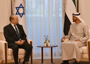 Bennett habla con el príncipe heredero de Abu Dhabi tras el mortal ataque de los hutíes