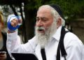 El rabino de Poway herido en el tiroteo de la sinagoga de 2019 es condenado a 14 meses en un caso de fraude
