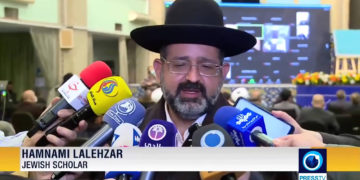 Un rabino iraní entre los que rinden homenaje a Soleimani