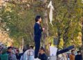 Debemos escuchar a las mujeres iraníes que protestan contra el hiyab forzado