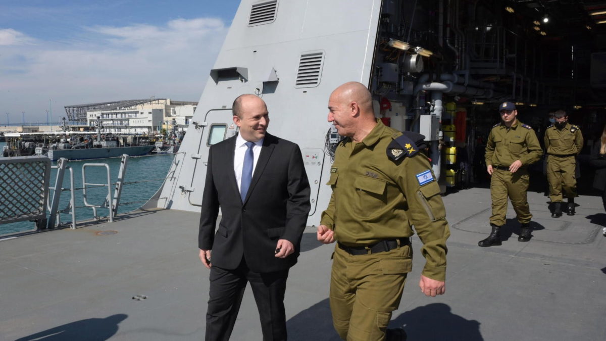 Bennett advierte de las crecientes amenazas para Israel en el mar y saluda los esfuerzos para combatirlas