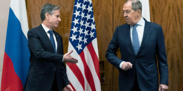 Blinken y Lavrov mantienen una nueva llamada telefónica sobre la crisis de Ucrania