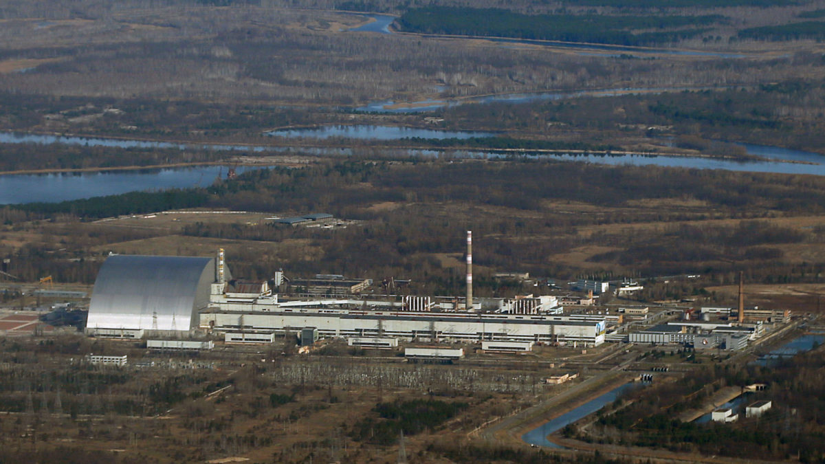 Rusia captura la central nuclear de Chernóbil
