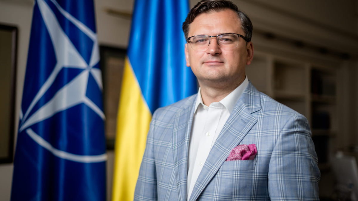 Canciller de Ucrania hablará sobre Rusia en Bruselas y EE. UU. la próxima semana